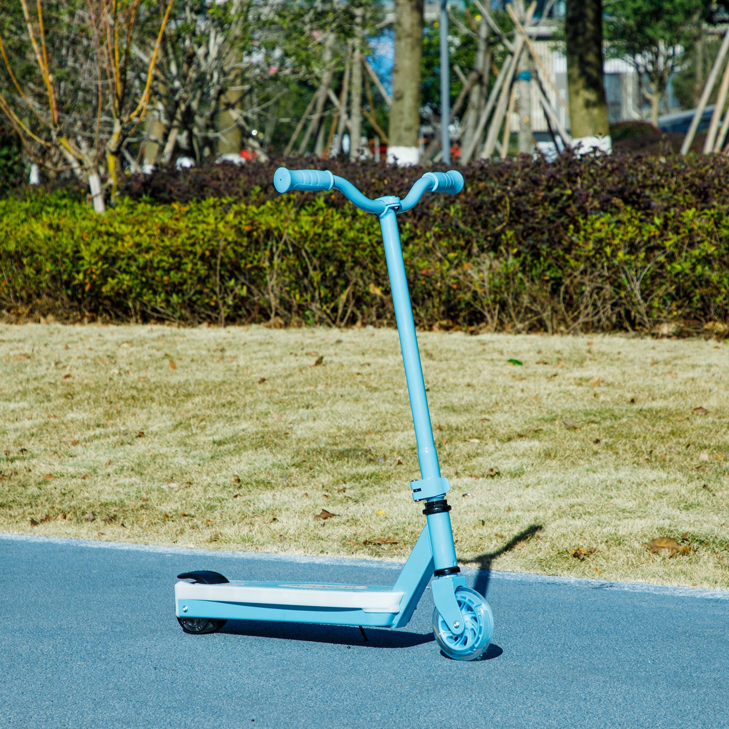 Electric Scooter for Kids Aged 4-7 Years, with Flashing LED Lights