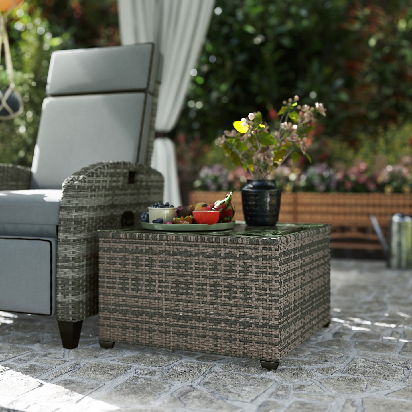 62 x 62cm Glass-Top Rattan Side Table