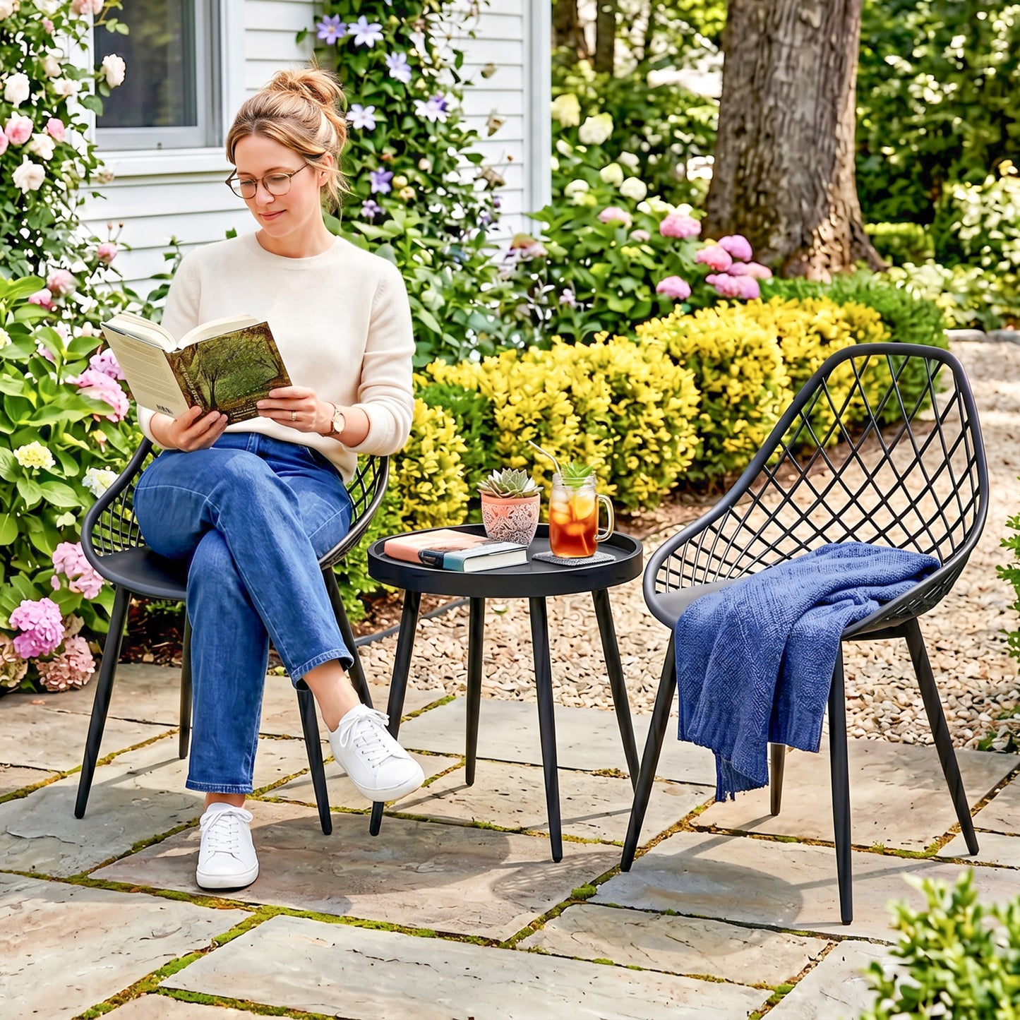 3-Piece Outdoor Bistro Set with 2 Chairs and Round Table for Garden