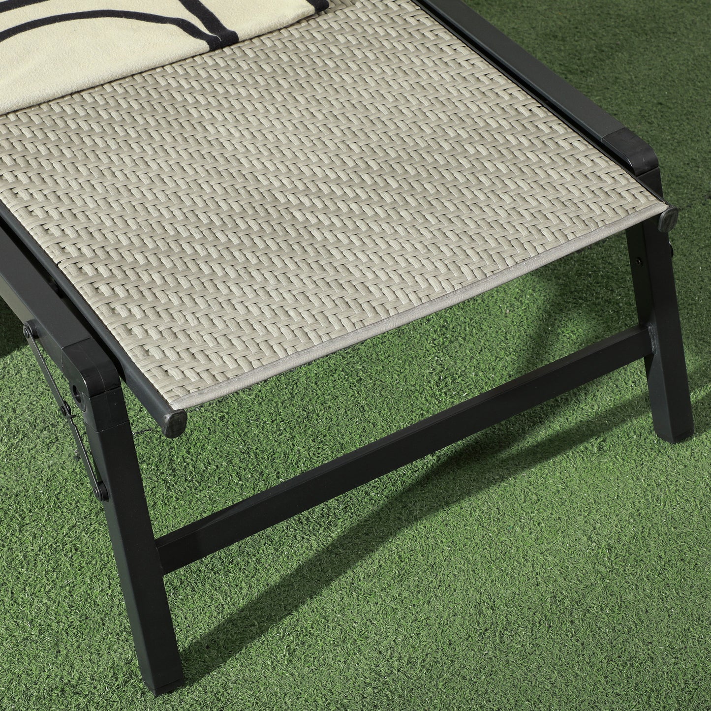 Foldable Rattan Sun Lounger with 5-Level Adjust Backrest