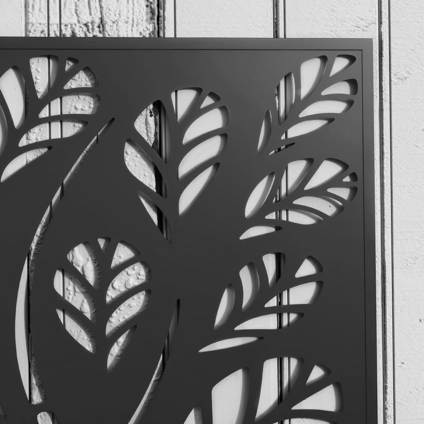 Outdoor Metal Planter, with Back Trellis