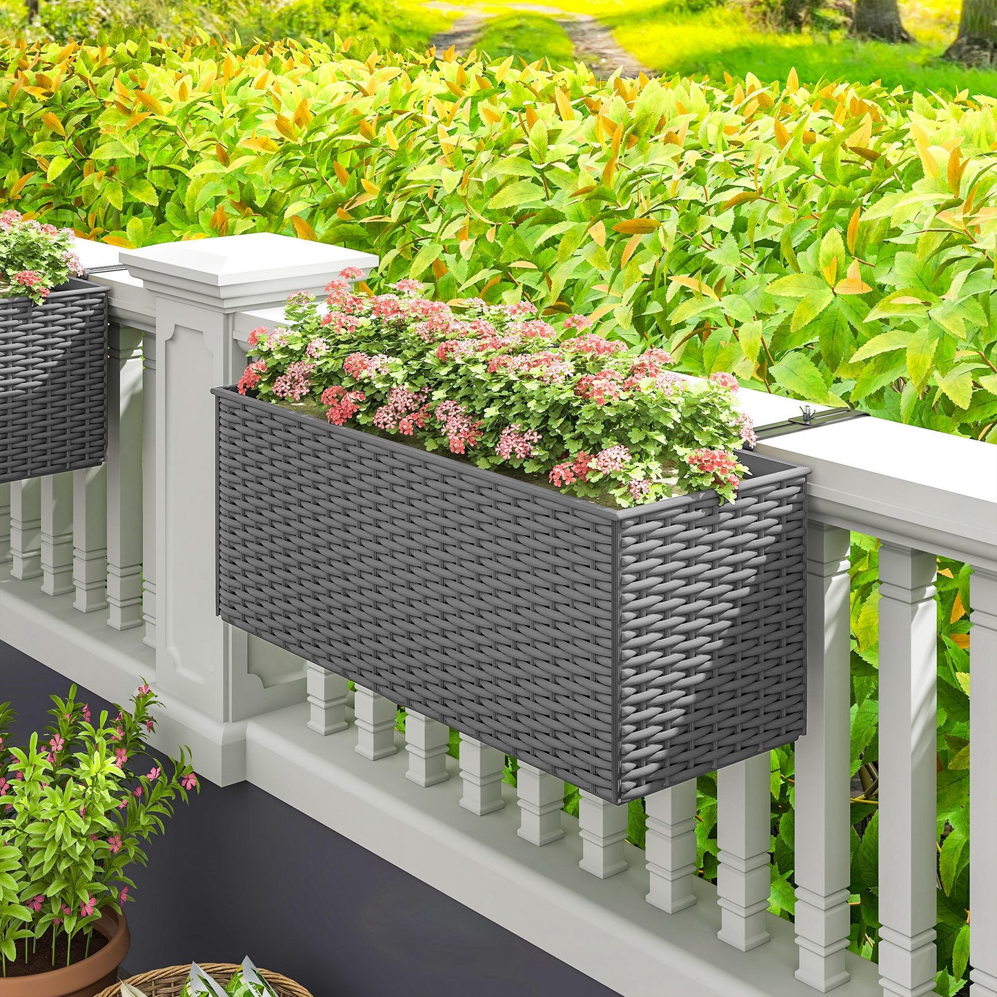 Set of Two Rattan-Effect Planters (1)