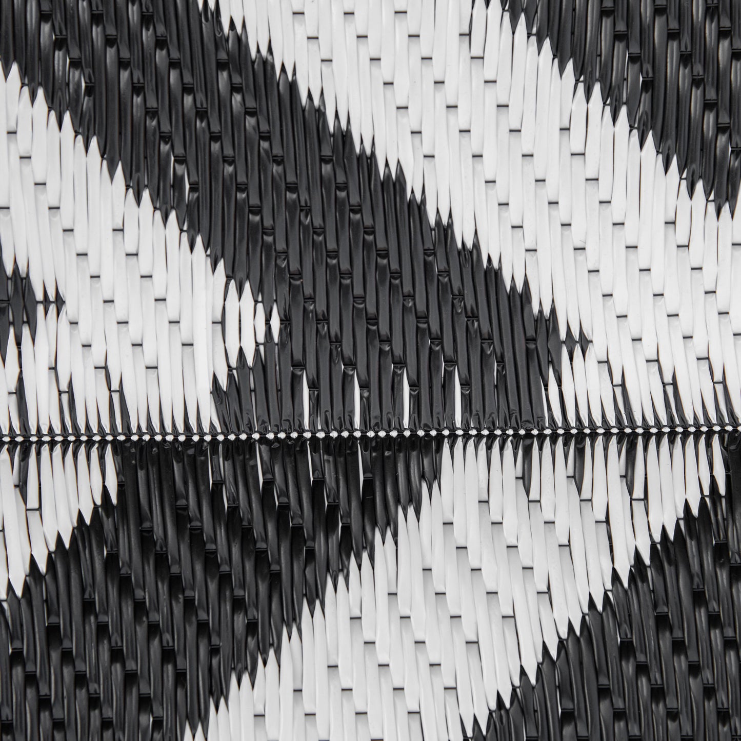Outdoor Rug Reversible Mat Plastic Straw Rug Portable RV Camping Mat