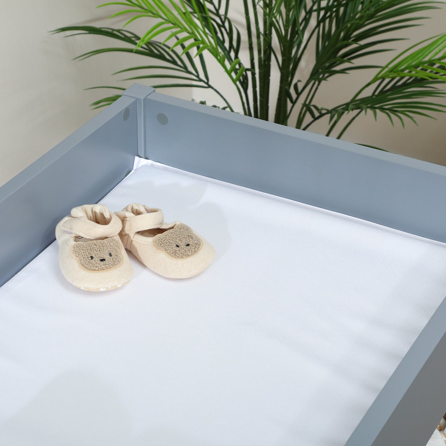 Baby Changing Unit with 4 Storage Drawers, Mat for Bedroom Nursery