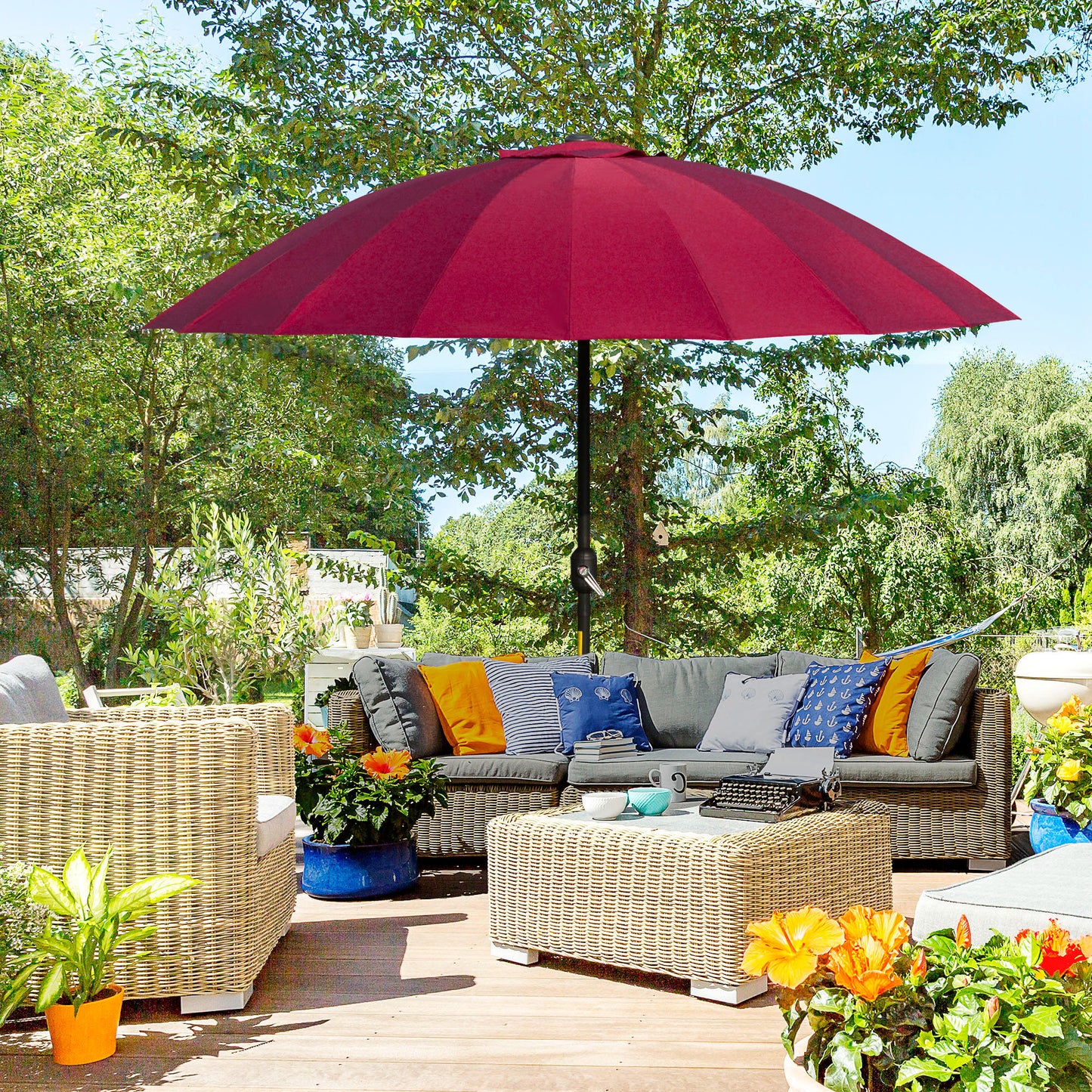 2.5m Shanghai Garden Parasol Umbrella with Crank & Tilt (1)