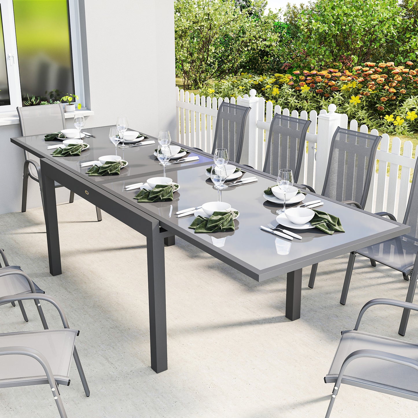 Extending Garden Table for 6-10