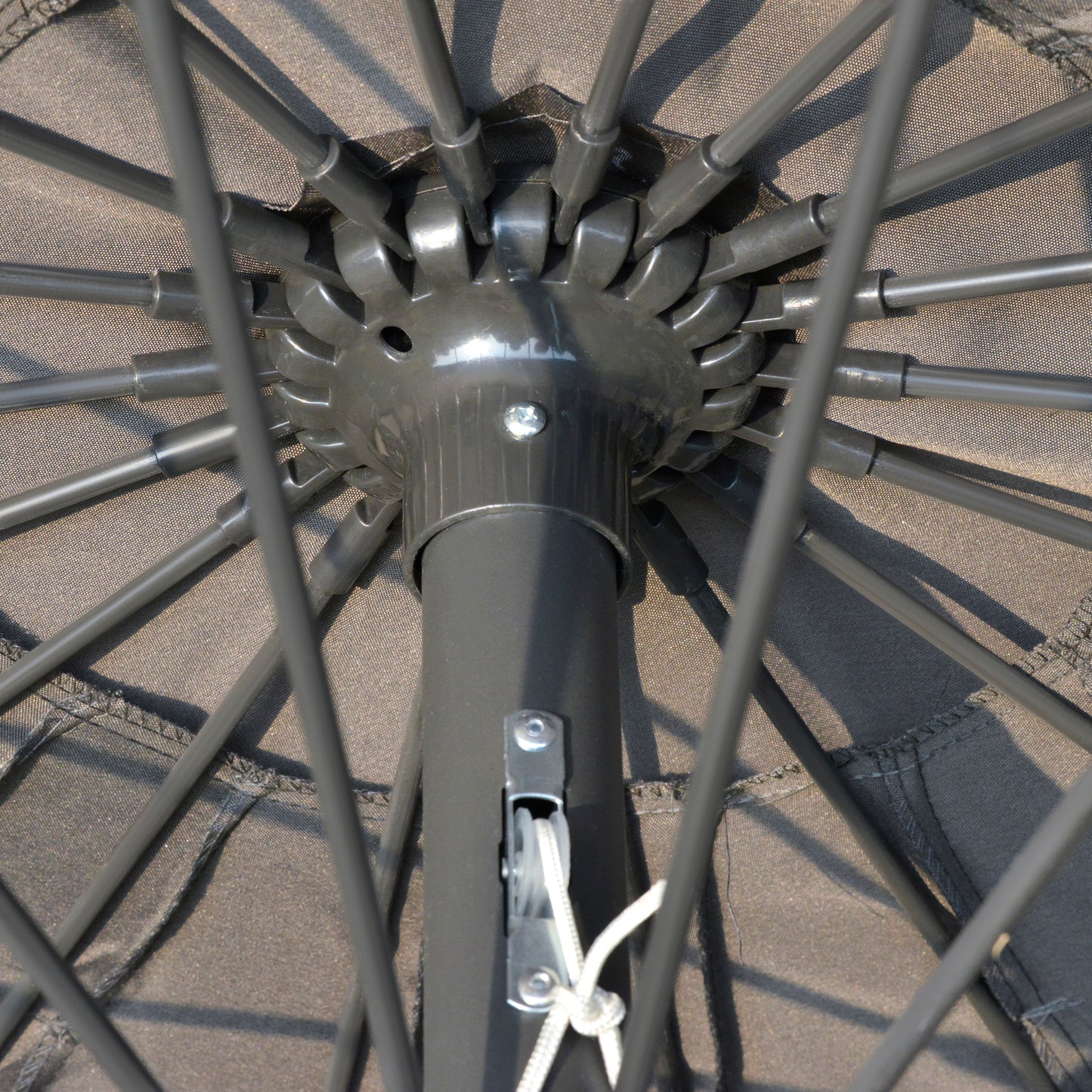 2.5m Shanghai Garden Parasol Umbrella with Crank & Tilt (1)