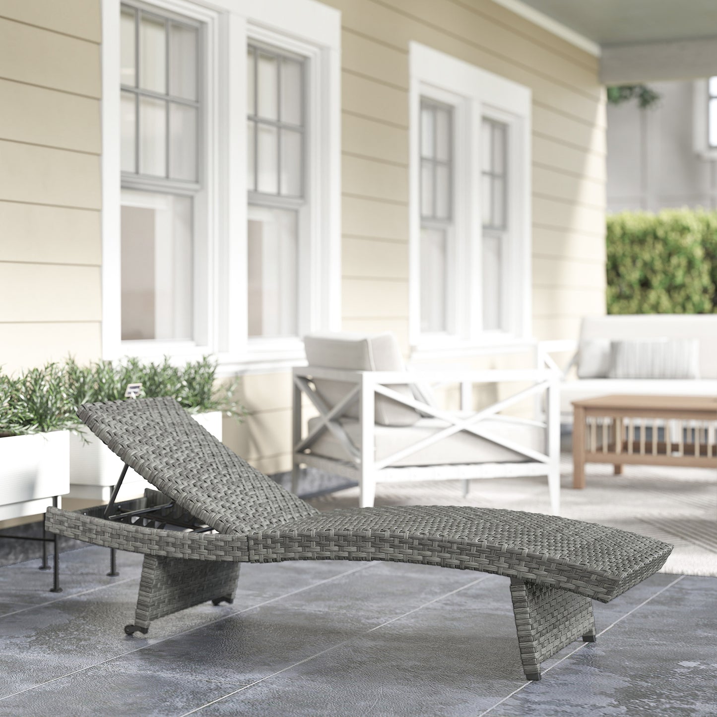 Outdoor PE Rattan Sun Lounger