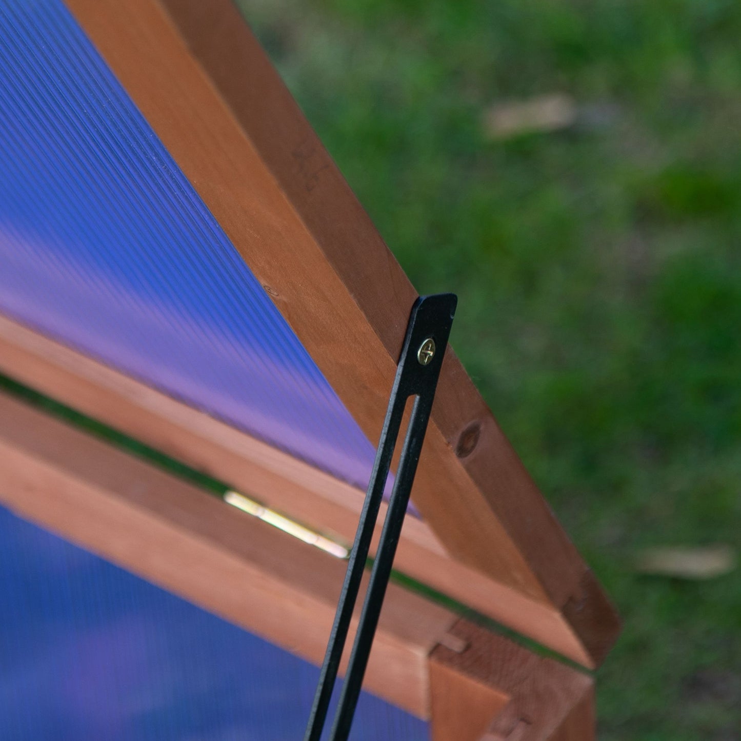 Wooden Cold Frame, Small Polycarbonate Greenhouse for Plants