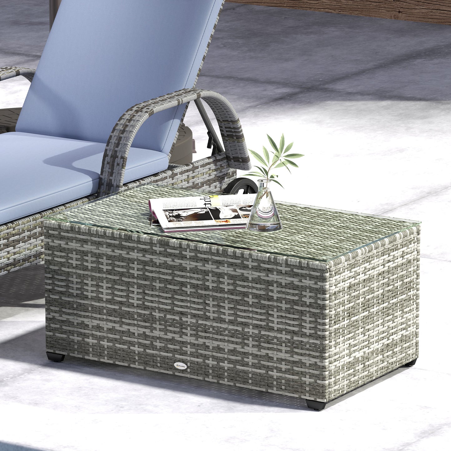 90 x 50cm Glass-Top Rattan Side Table