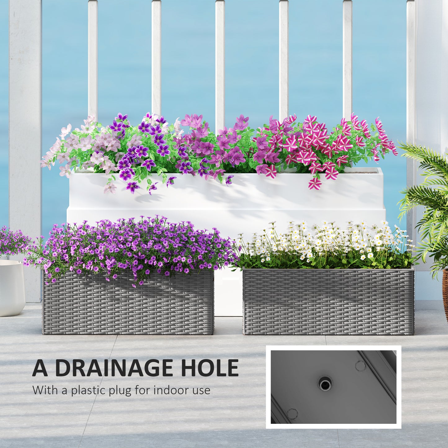 Set of Two Rattan-Effect Planters (1)