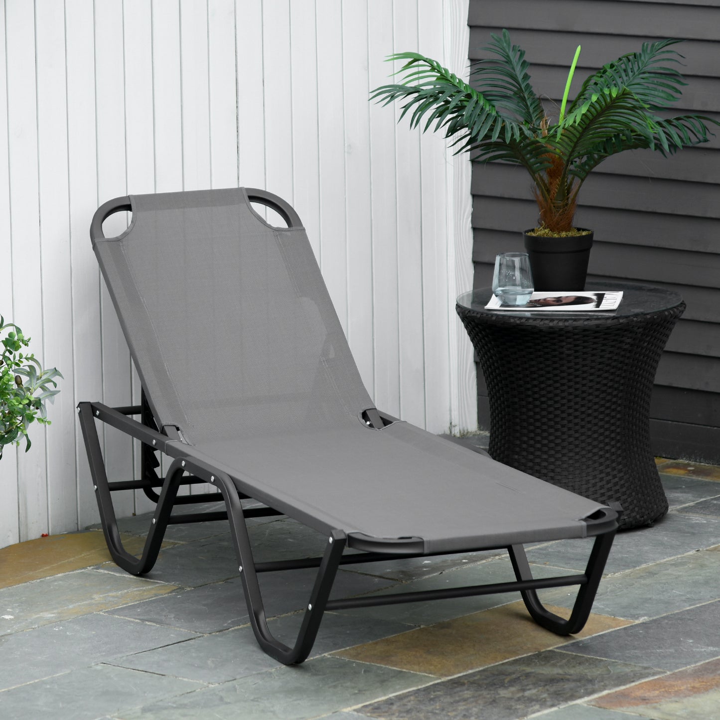Sun Lounger Relaxed Recliner