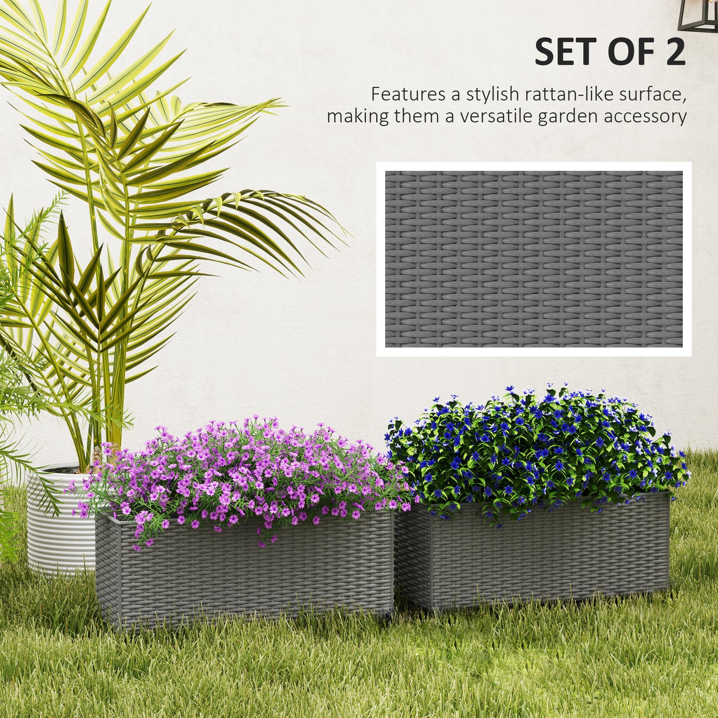 Set of Two Rattan-Effect Planters (1)