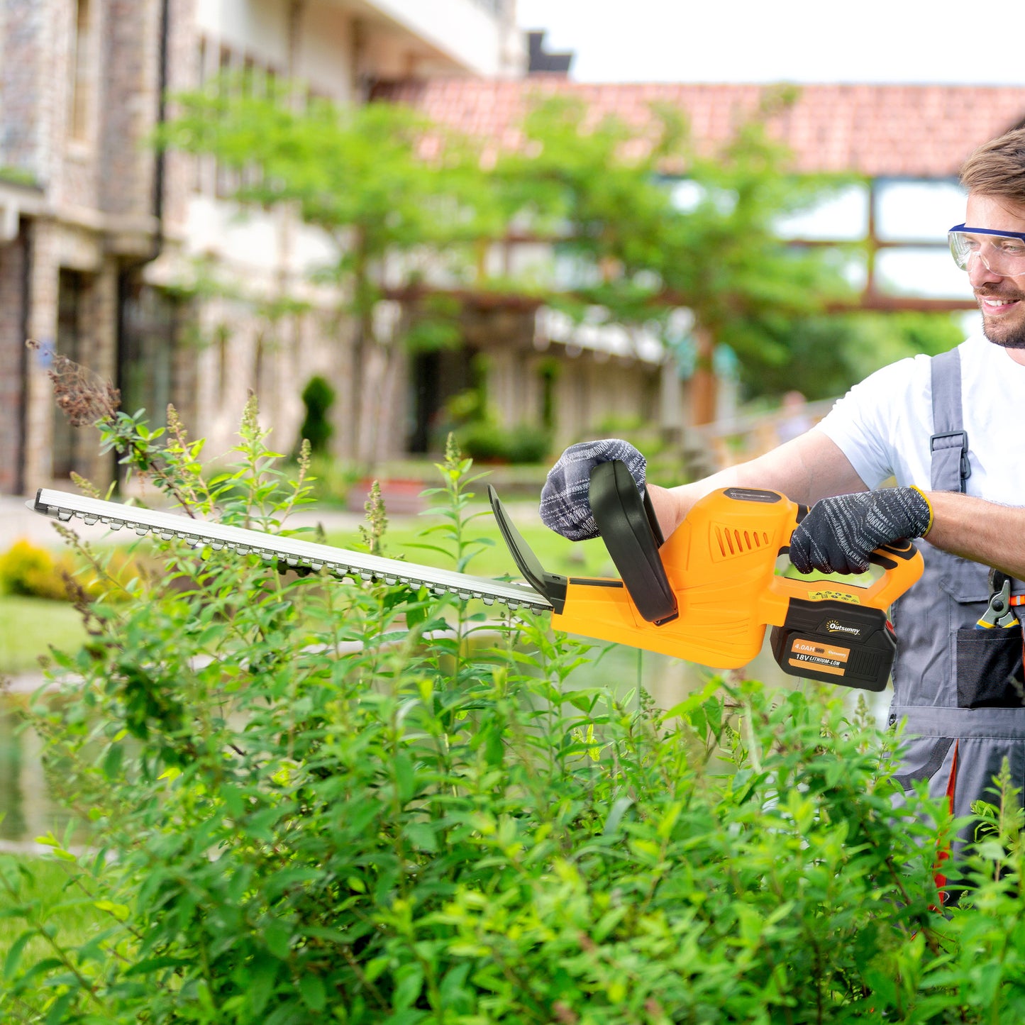 20" Cordless Hedge Trimmer