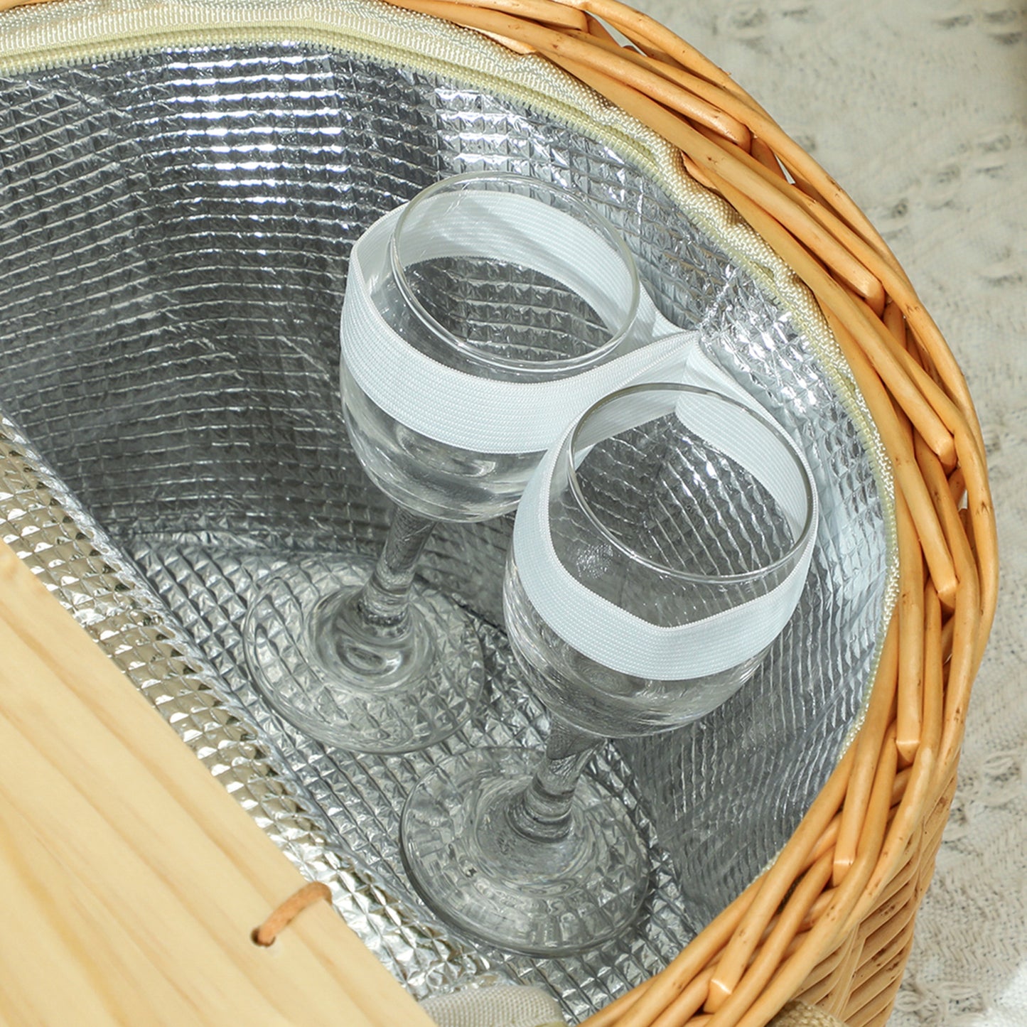 Wicker Picnic Basket for 2 with Pine Wood Lid