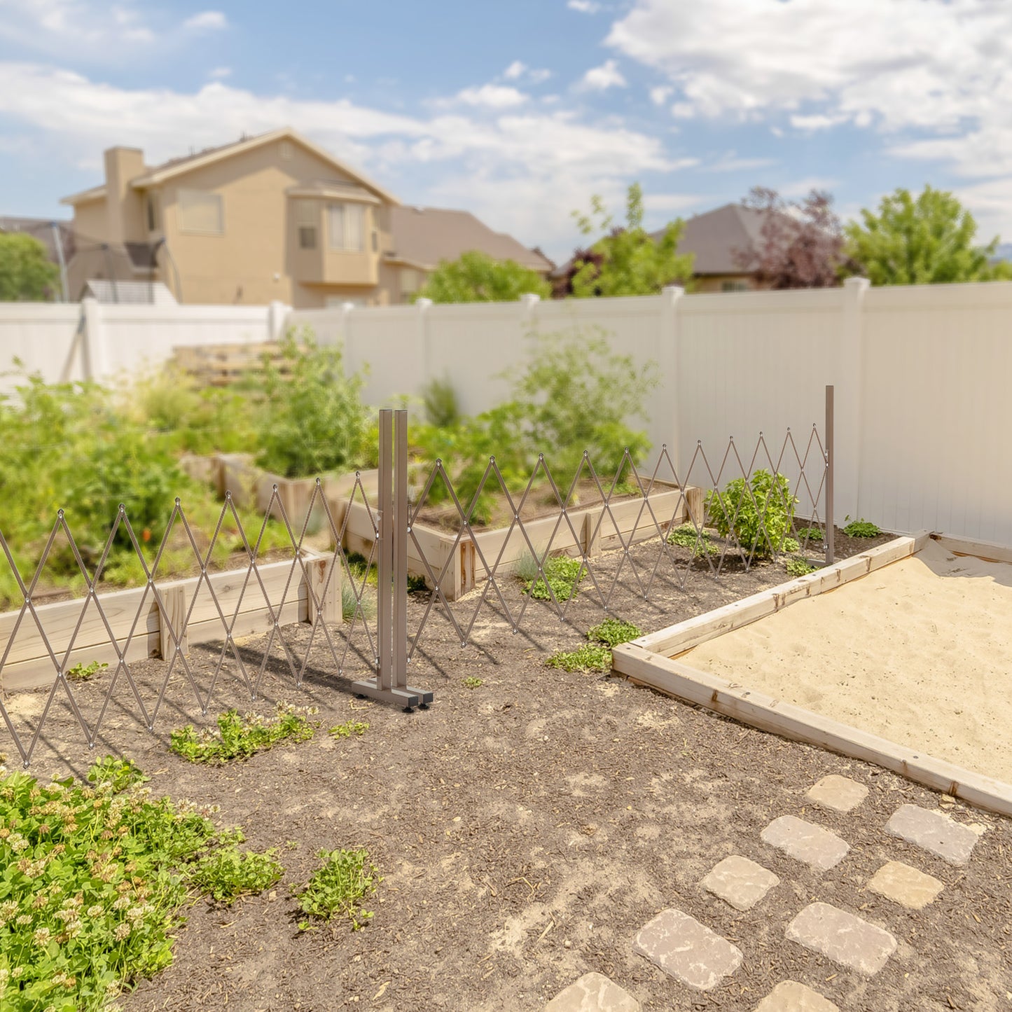 Expanding Trellis Fence, Freestanding Movable Fence (1)