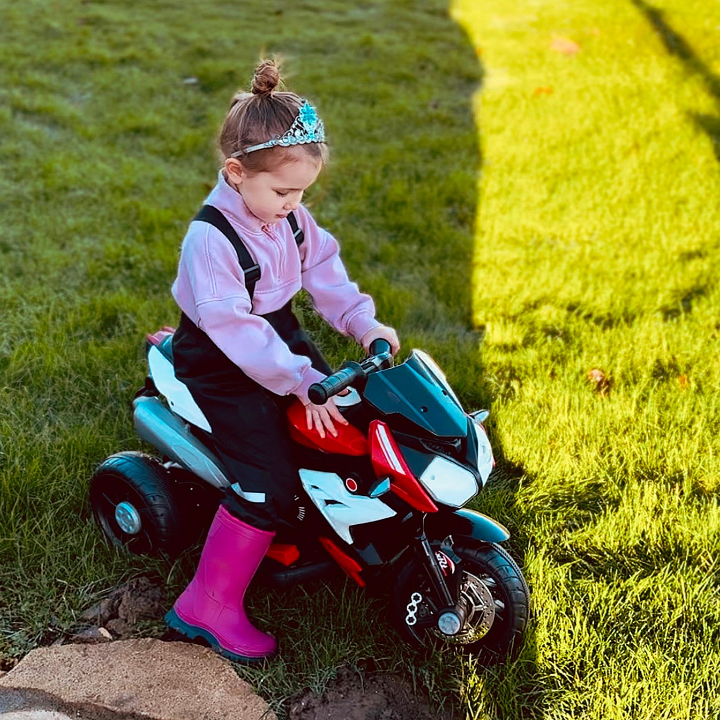 Kids Electric Motorcycle Ride-On Toy, with Three Wheels, Music, Horn
