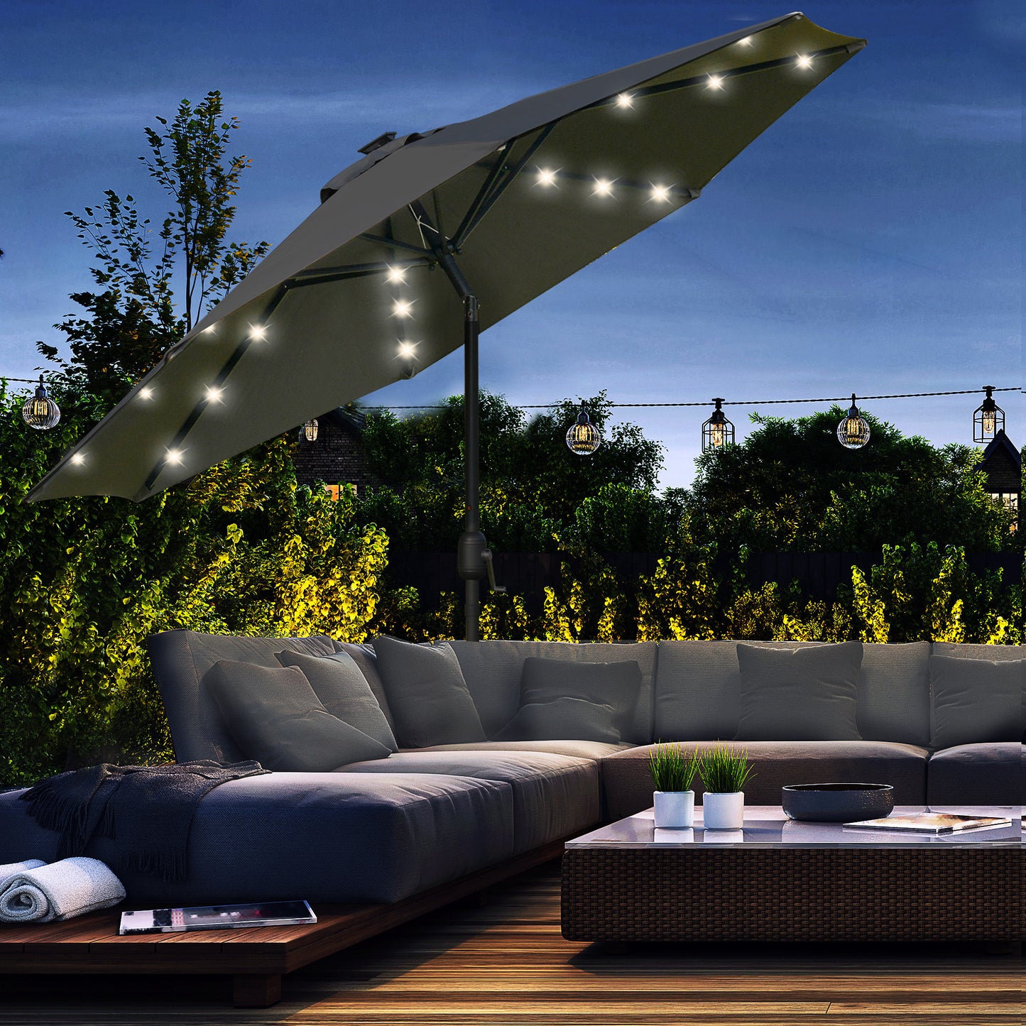 2.7m Patio Garden Umbrella Outdoor Parasol with Tilt Crank (3)