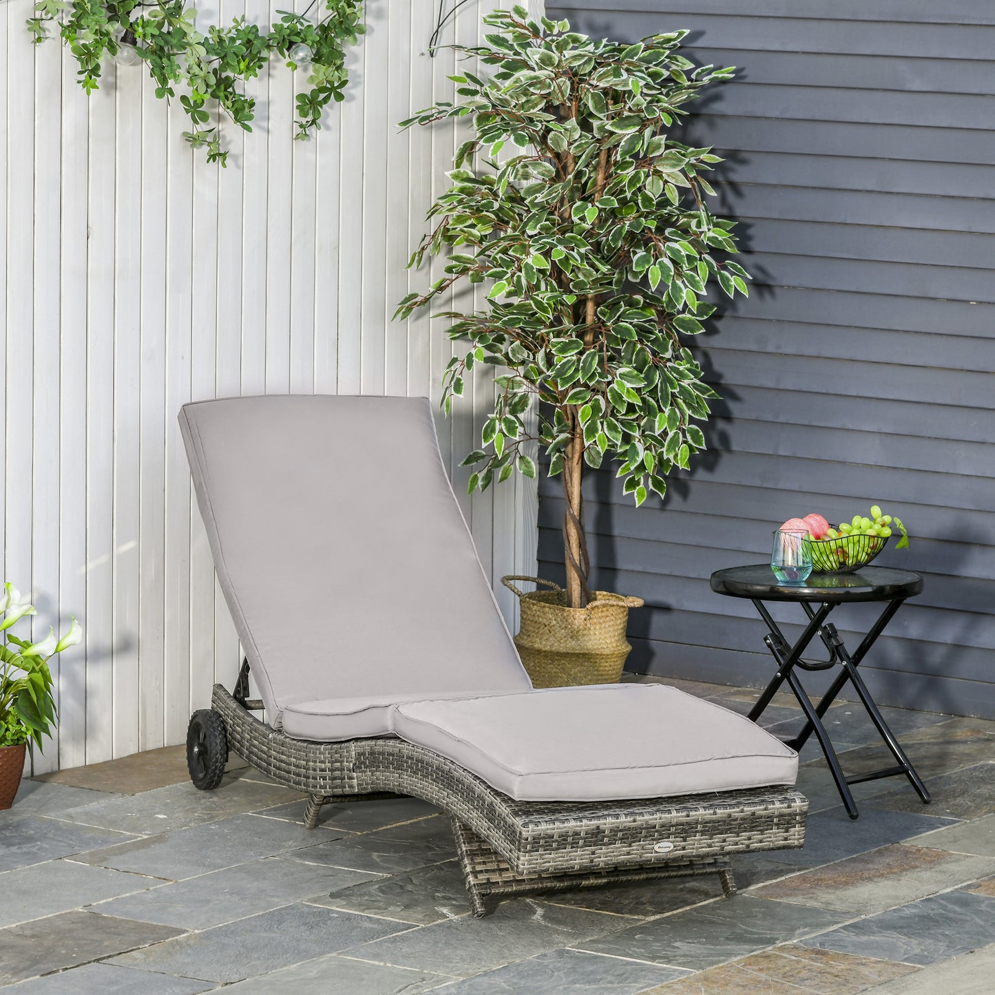 Patio Wicker Chaise Lounge Chair